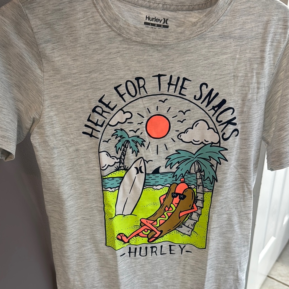 Hurley Light Gray T-Shirt with Surfing Hot Dog Graphic